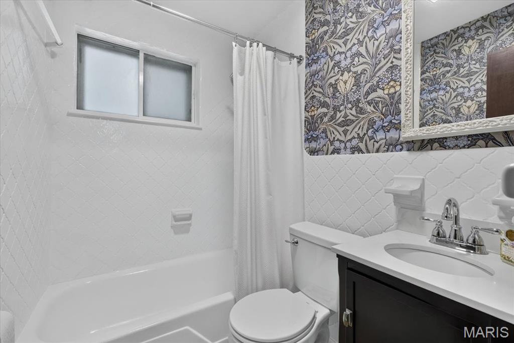 3661 S Lakeshore Drive Property Photo 30