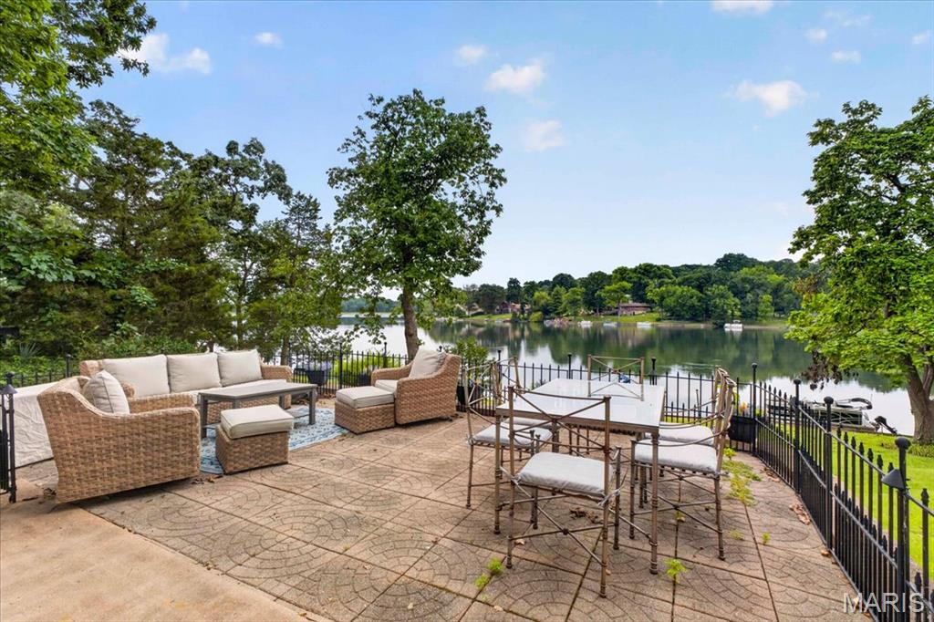 3661 S Lakeshore Drive Property Photo 37