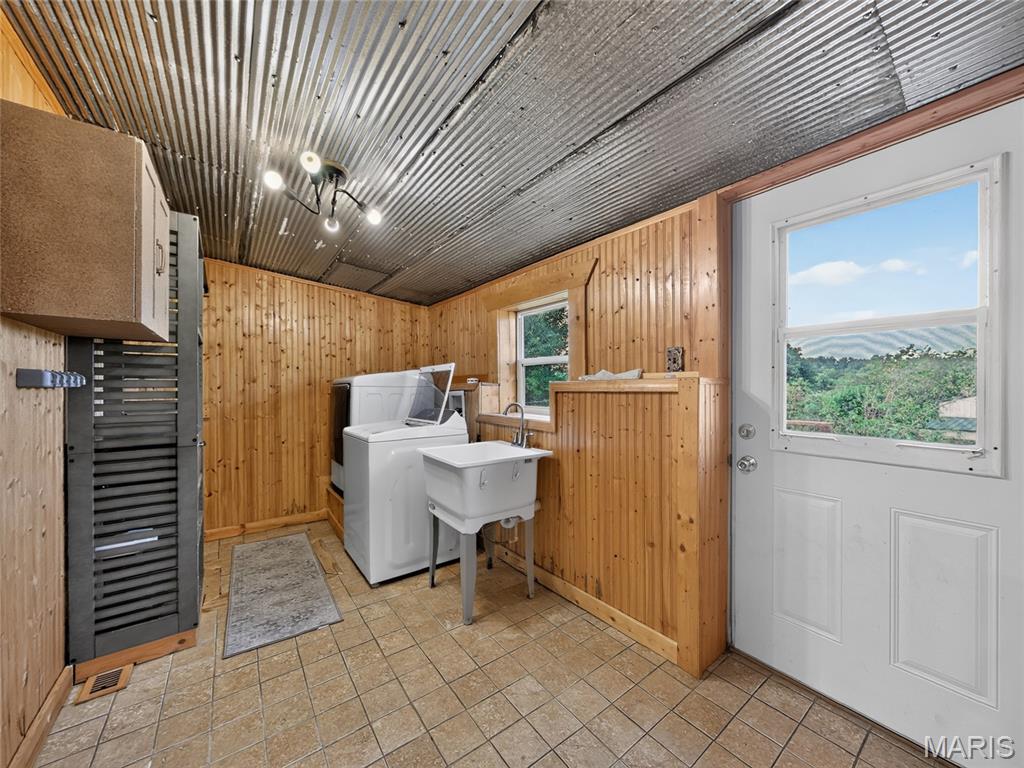 2268 Madison 244 Property Photo 42