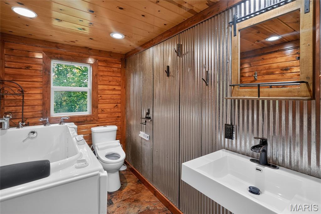 2268 Madison 244 Property Photo 46