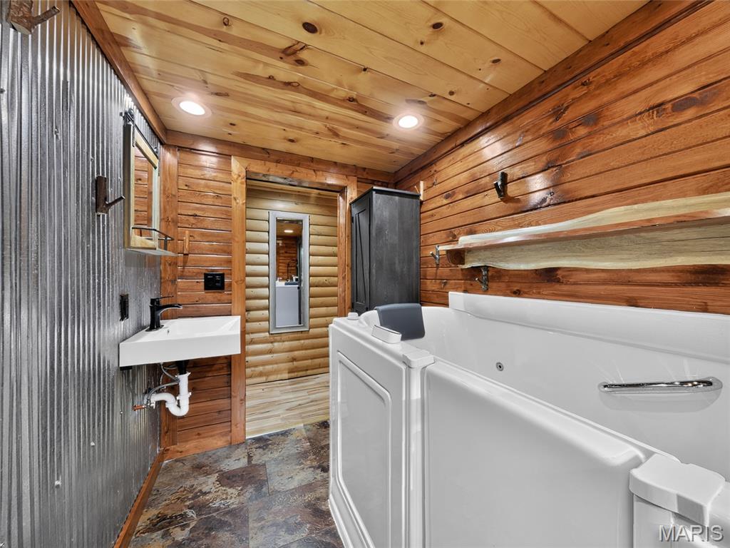 2268 Madison 244 Property Photo 56
