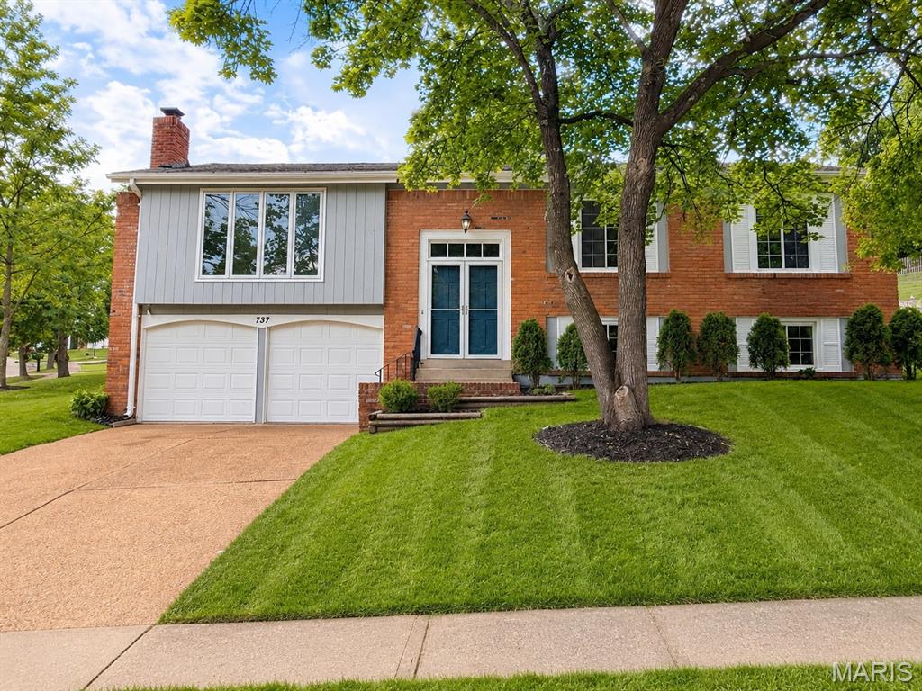 737 Country Heights Court Property Photo 1