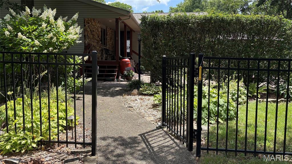 23036 Carlyle Road Property Photo 6