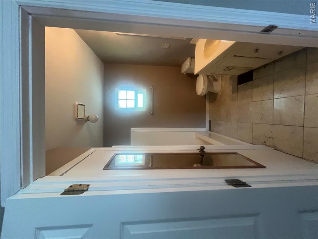 106 S Cherry Street Property Photo 11