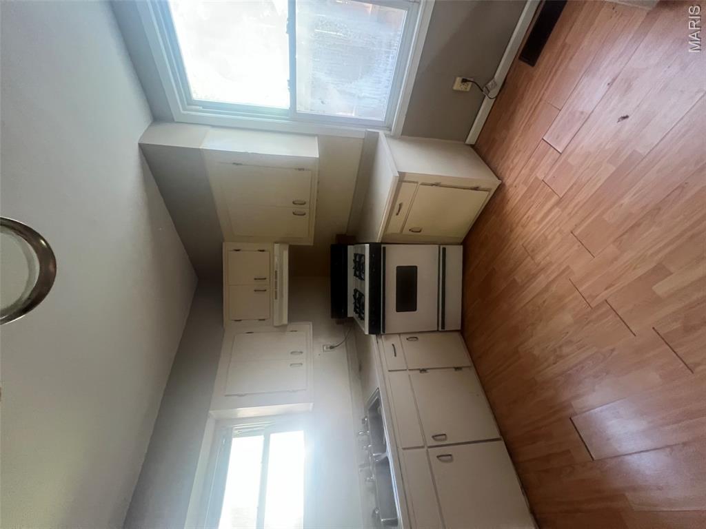 106 S Cherry Street Property Photo 17