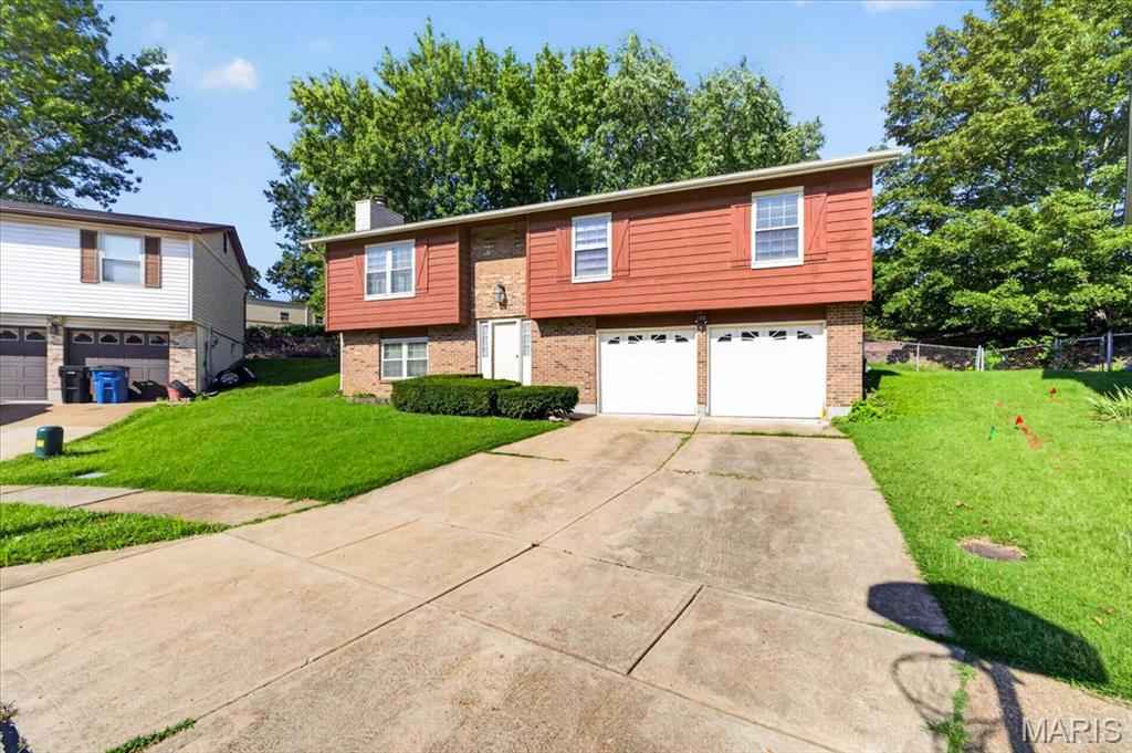8543 Maylor Drive Property Photo 3