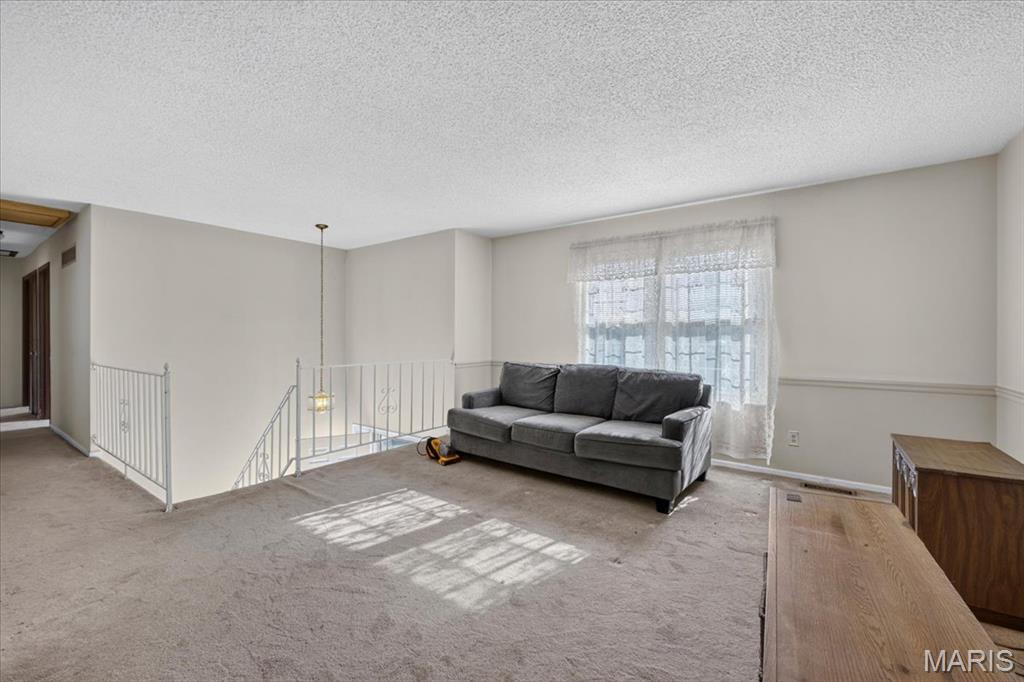 8543 Maylor Drive Property Photo 6