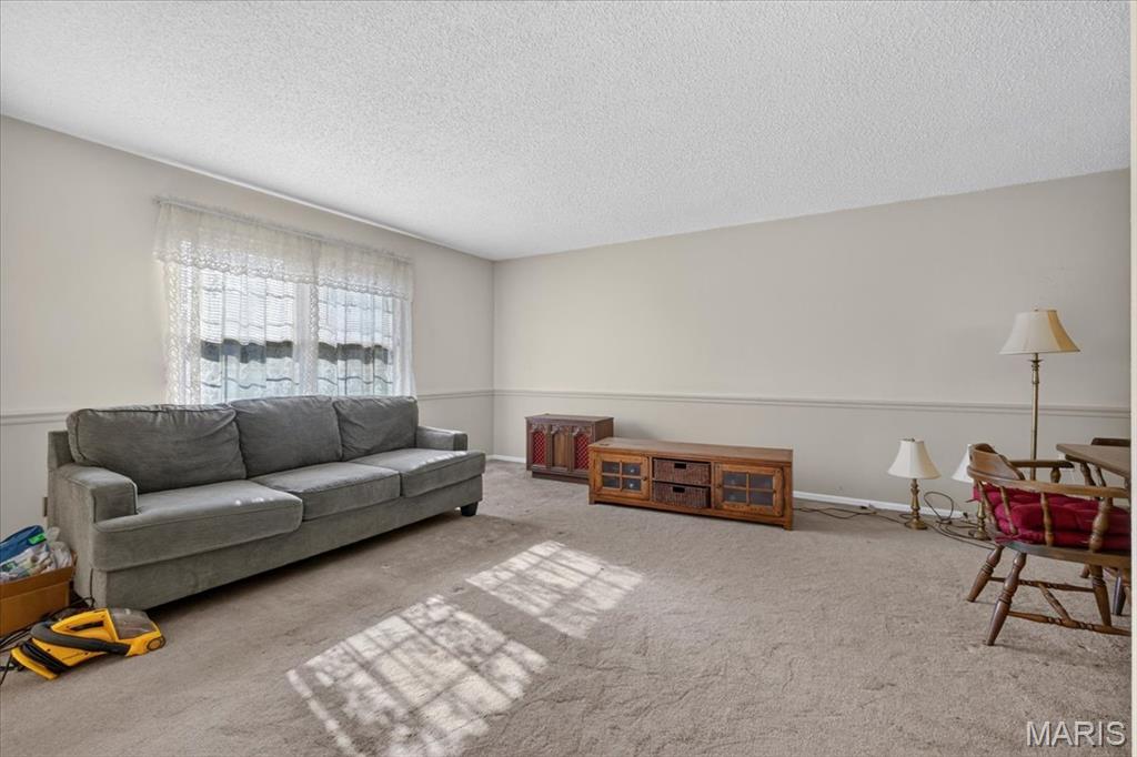 8543 Maylor Drive Property Photo 7