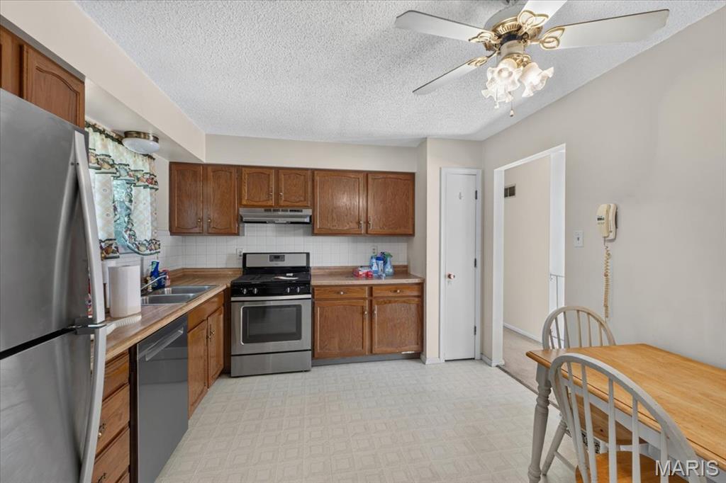 8543 Maylor Drive Property Photo 11