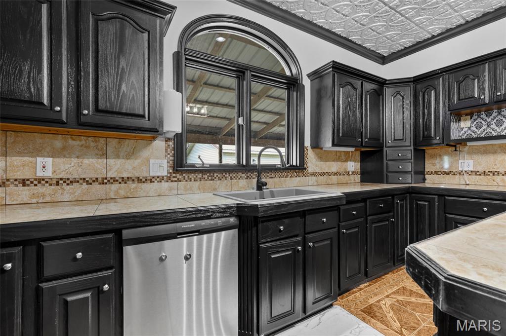 111 N Ravencrest Drive Property Photo 18