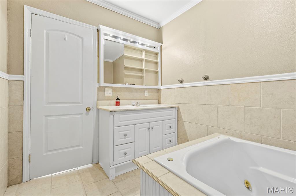 111 N Ravencrest Drive Property Photo 42