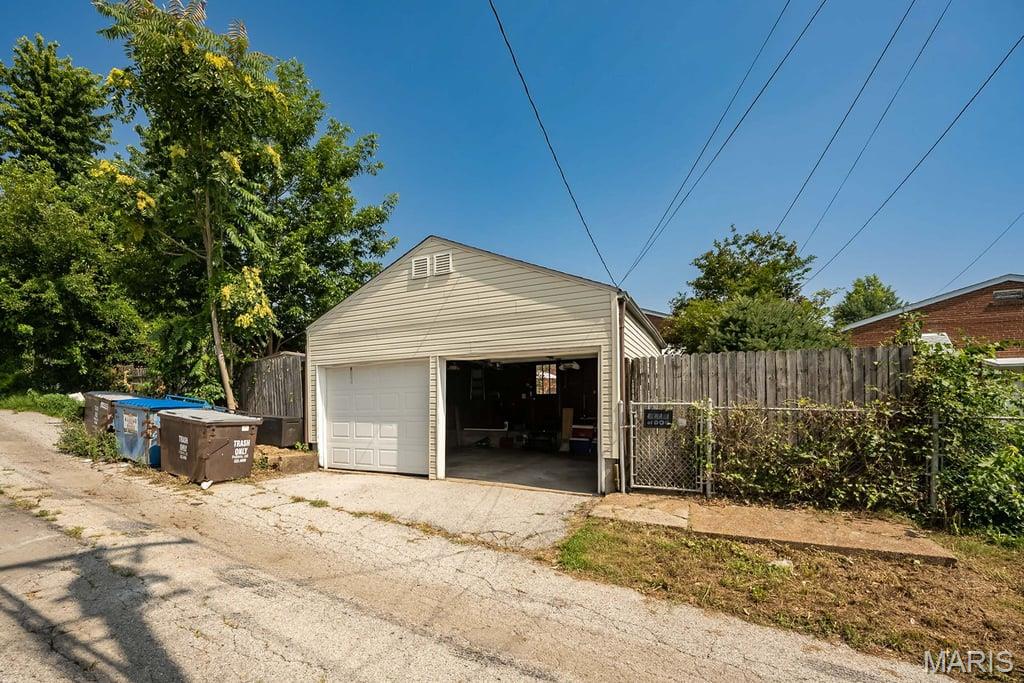 6742 Dolan Place Property Photo 46