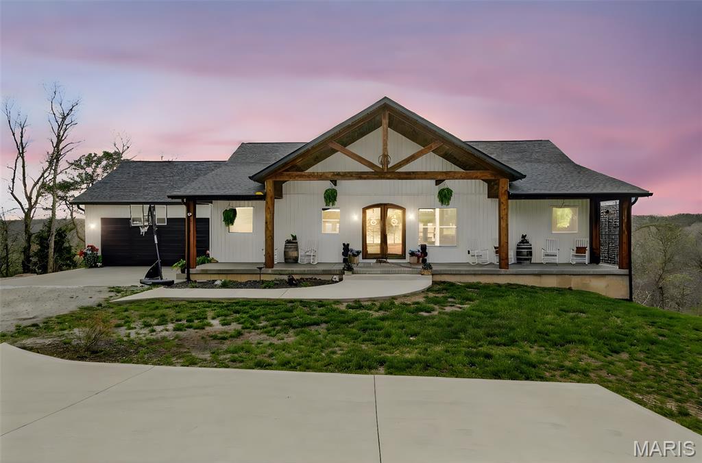 1870 Highway K Property Photo 3