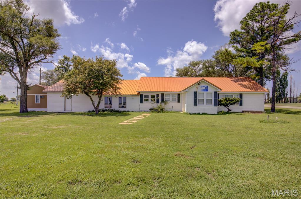 34963 State Highway 25 Property Photo 1