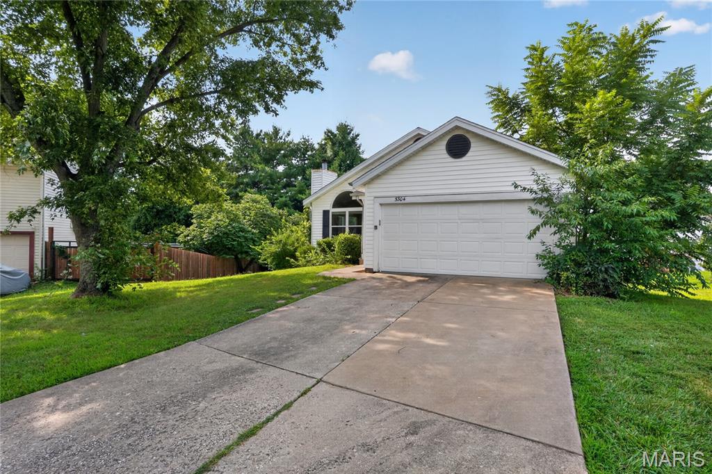 5304 Bay Wind Court Property Photo 3
