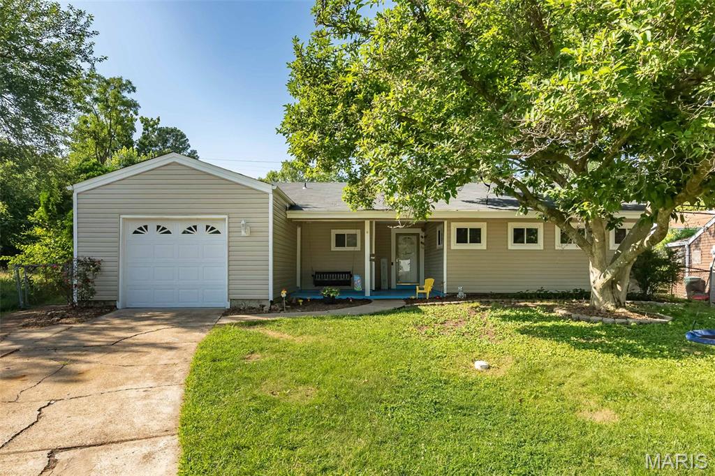 7104 Fernbrook Drive Property Photo 1
