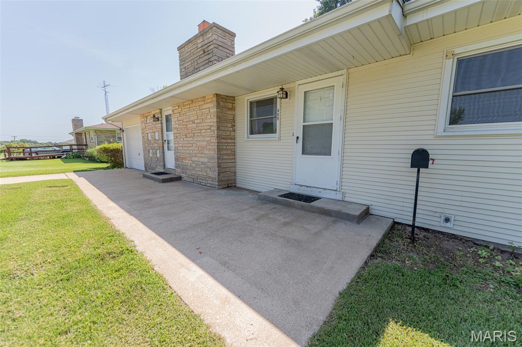 609 Elm Avenue Property Photo 3