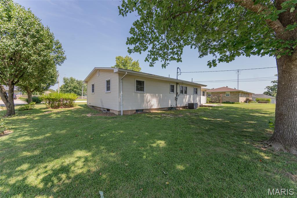 609 Elm Avenue Property Photo 4
