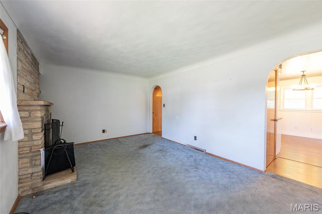 609 Elm Avenue Property Photo 9