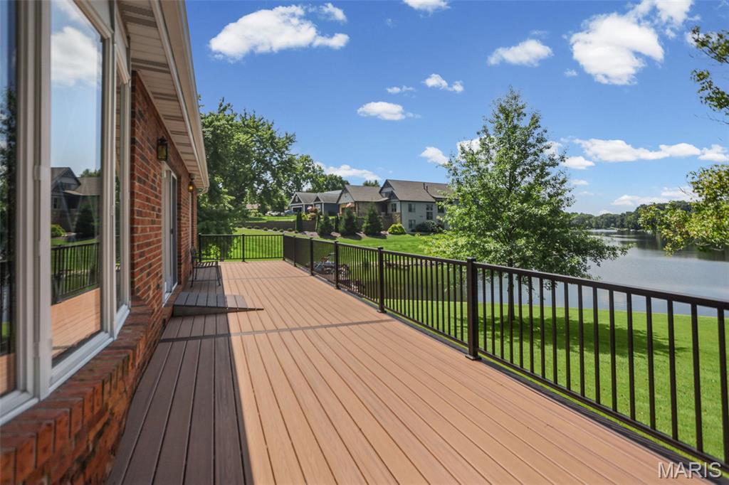 369 E Lake Drive Property Photo 13