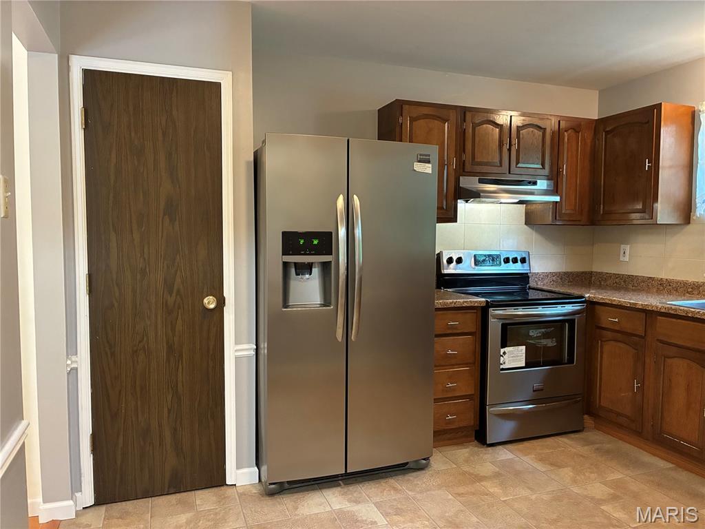 124 Conway Cove Drive Property Photo 3