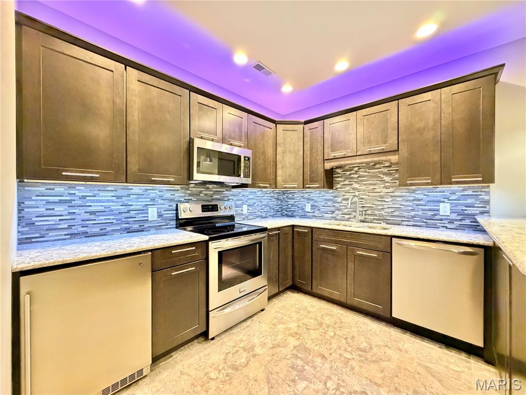 105 Locksley Court Property Photo 45