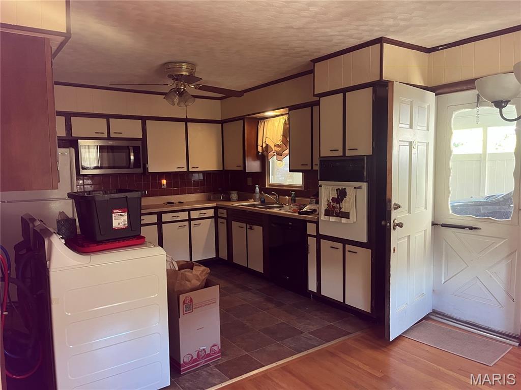 213 North Main Street Property Photo 23