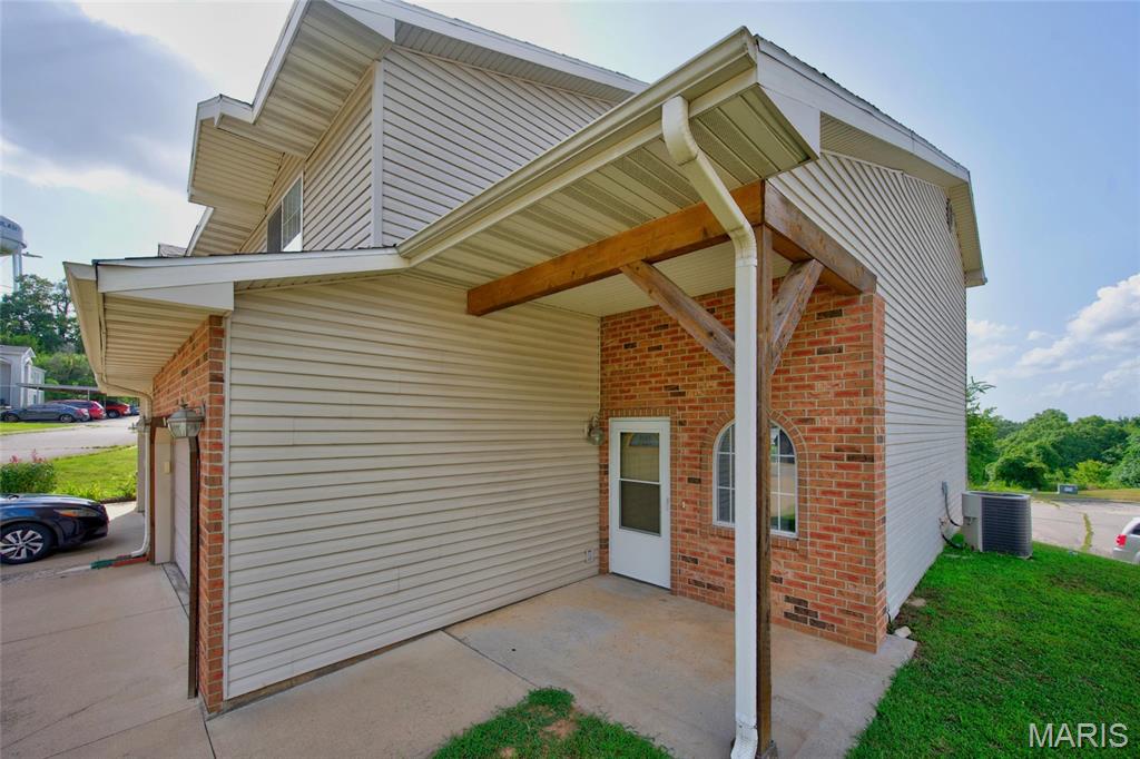150 Hickory Ridge Drive Property Photo 3