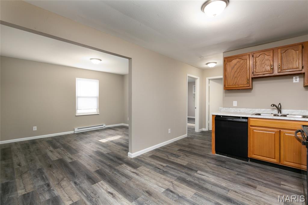 560 E Cherry Street Property Photo 2