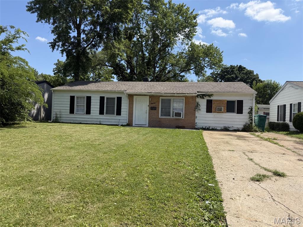 39 W Adams Drive Property Photo 1