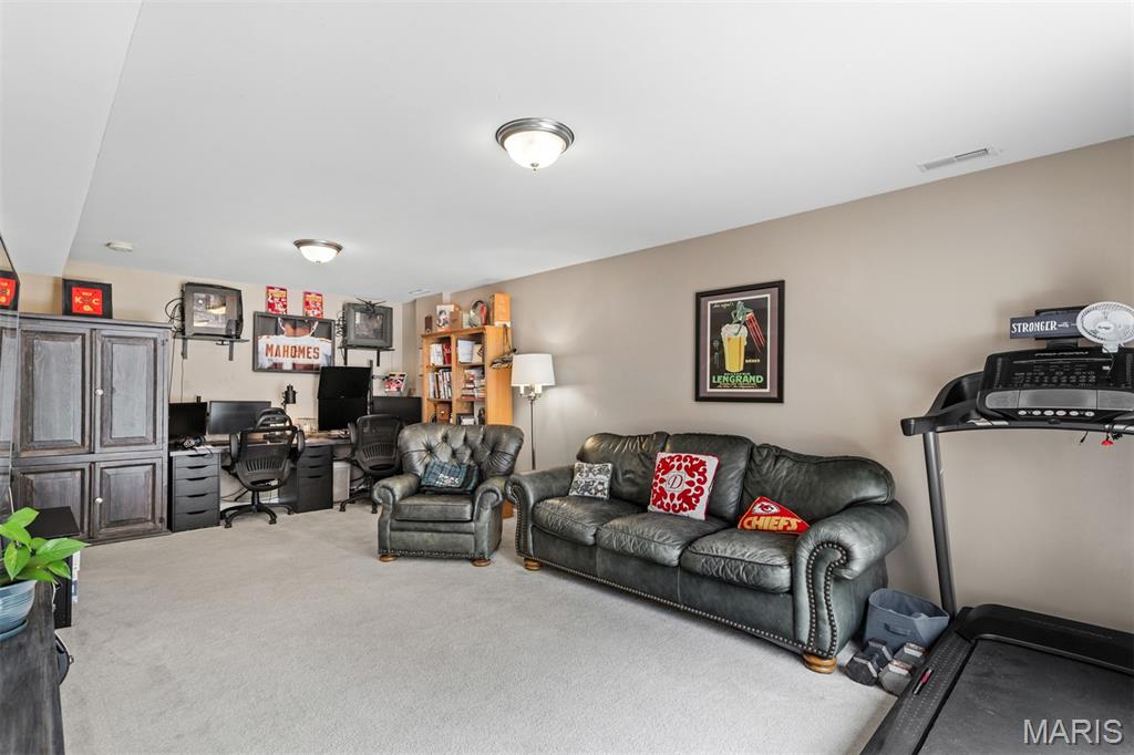 210 Flint Brook Drive Property Photo 30