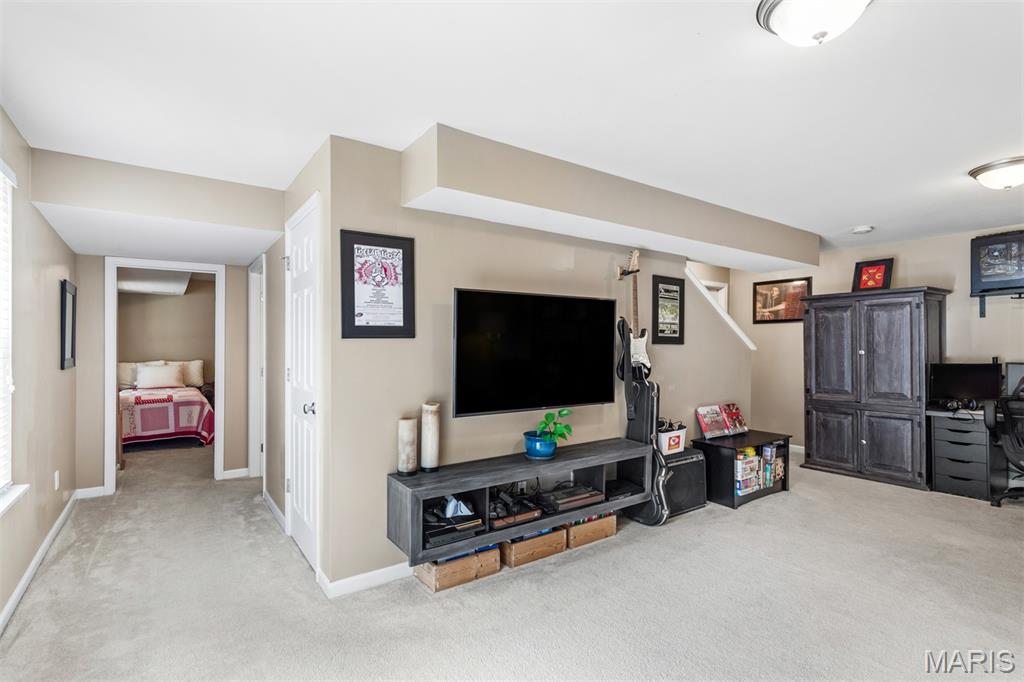 210 Flint Brook Drive Property Photo 32