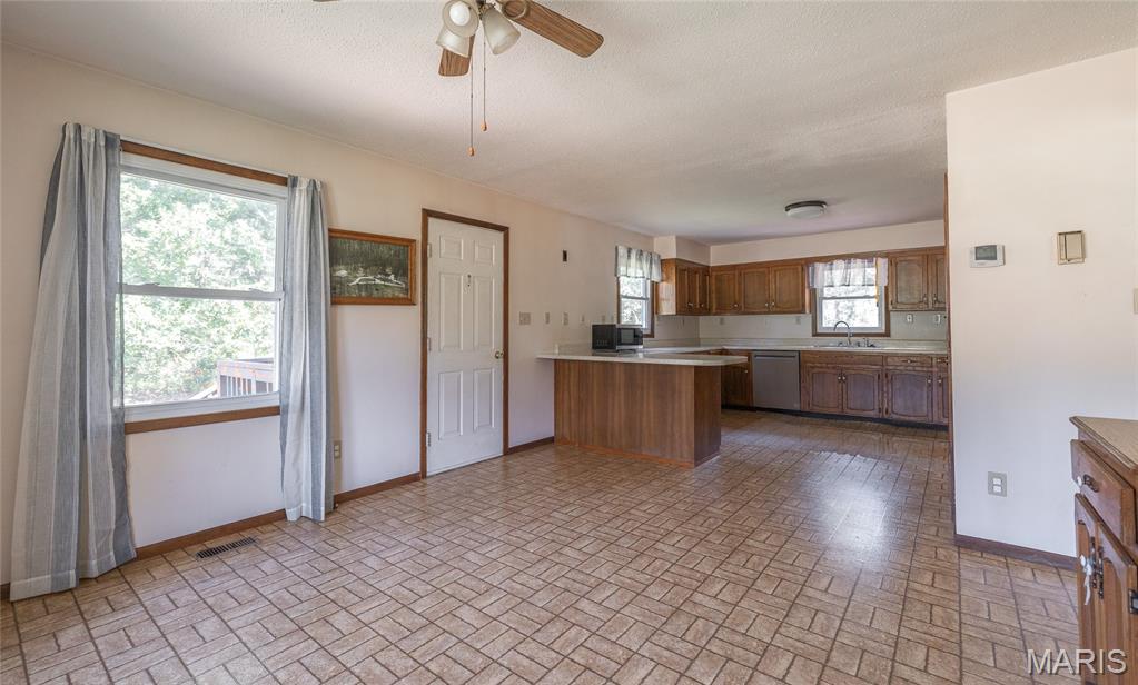27760 Highway U Property Photo 6