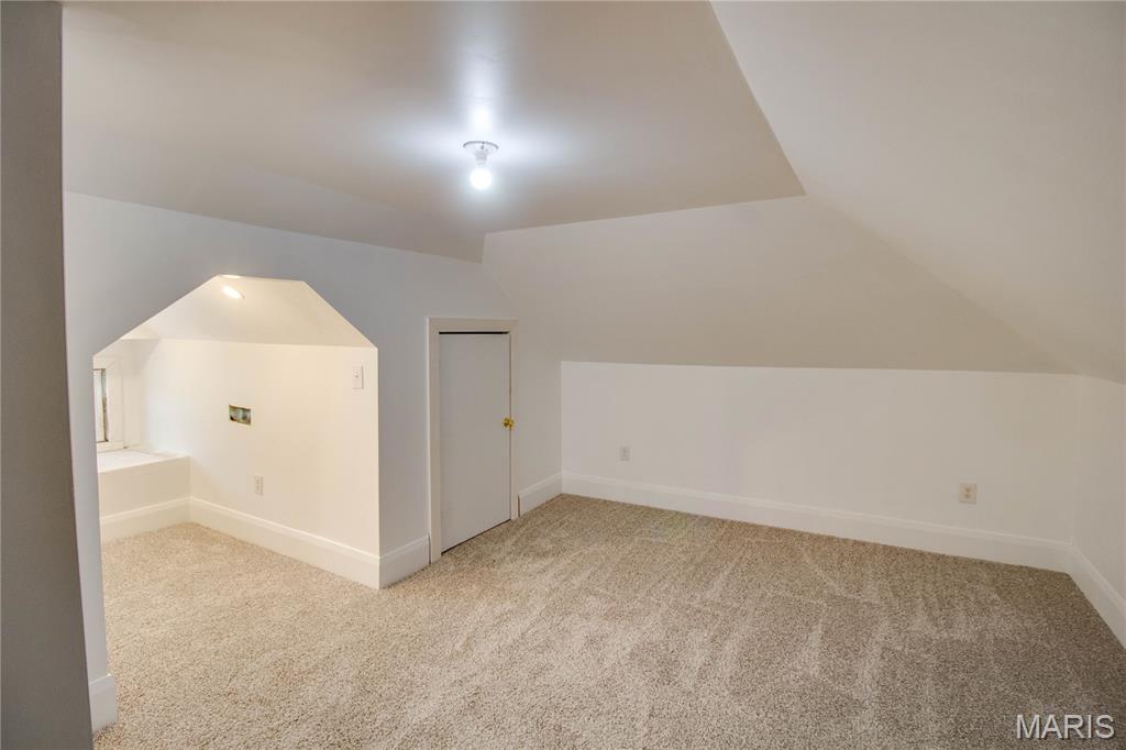 2619 Hillcrest Avenue Property Photo 41