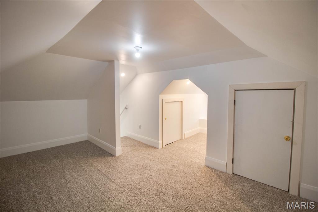 2619 Hillcrest Avenue Property Photo 42