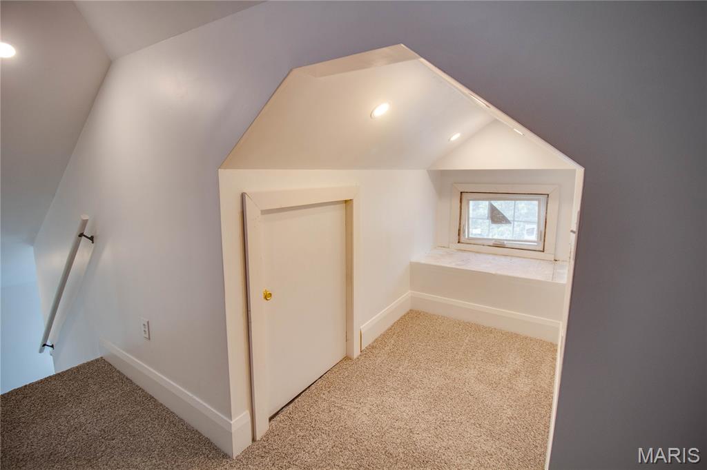 2619 Hillcrest Avenue Property Photo 43