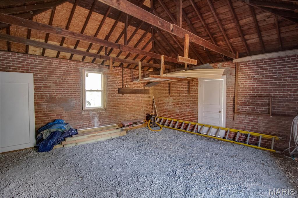 2619 Hillcrest Avenue Property Photo 56