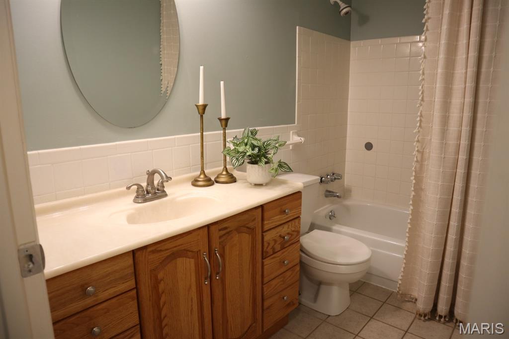 672 Towerwood Drive Property Photo 8