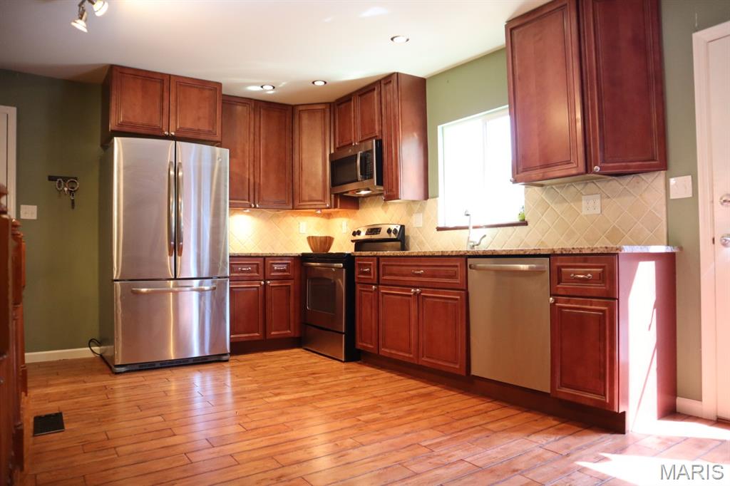 672 Towerwood Drive Property Photo 23