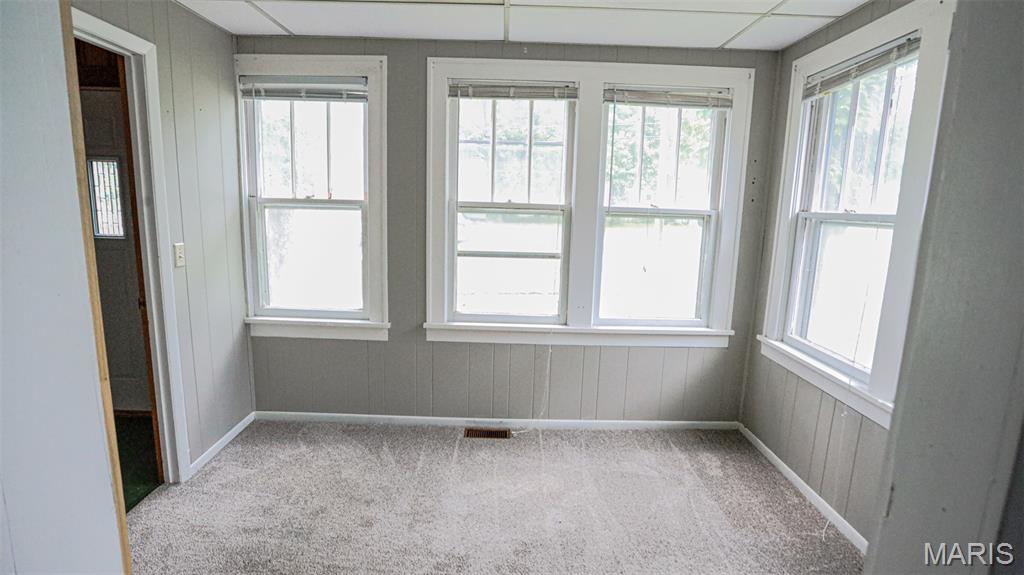 302 N Walnut Street Property Photo 6