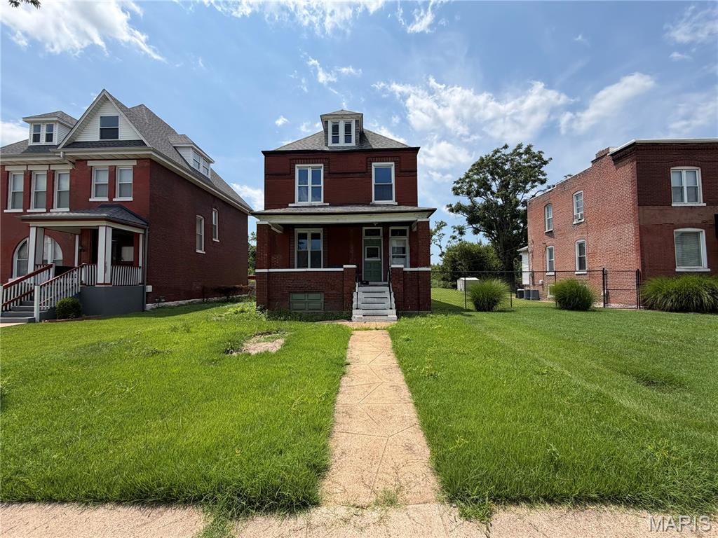 4806 Hammett Place Property Photo 1
