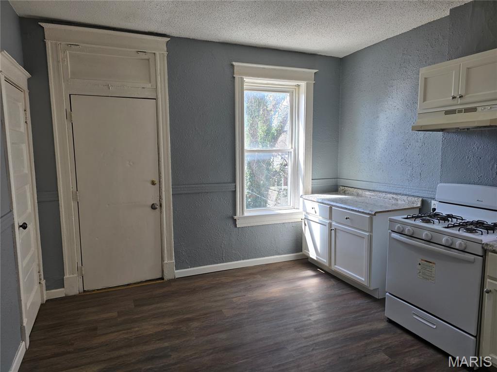 548 Eiler Street Property Photo 14