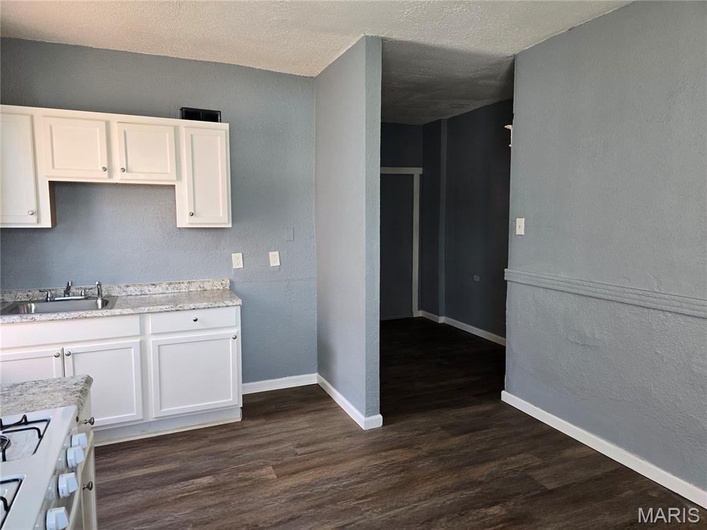 548 Eiler Street Property Photo 16