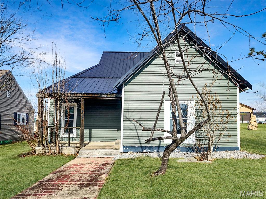 407 E Salling Street Property Photo 1