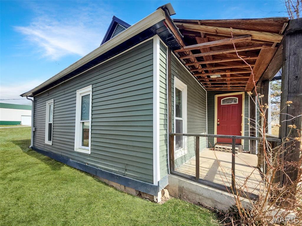 407 E Salling Street Property Photo 4