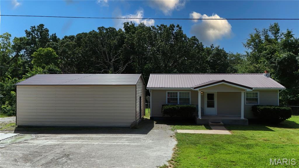 11058 Hwy E Property Photo 1