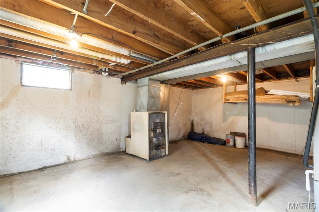 11058 Hwy E Property Photo 9