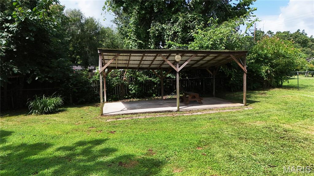11058 Hwy E Property Photo 10