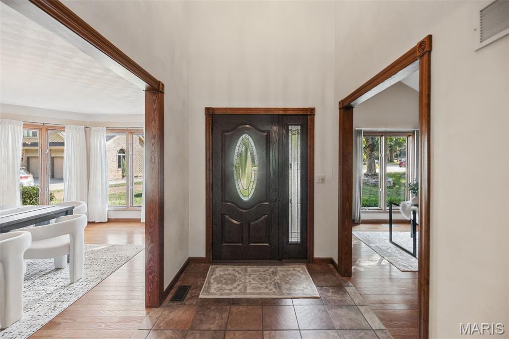 5 Cherie Court Property Photo 8
