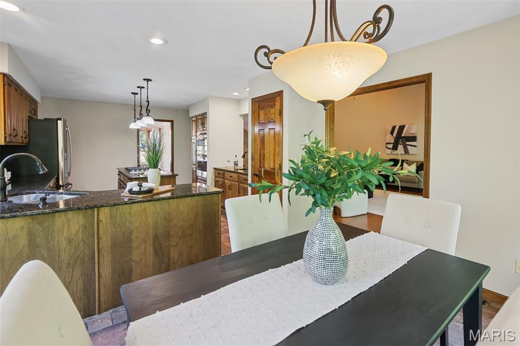 5 Cherie Court Property Photo 18